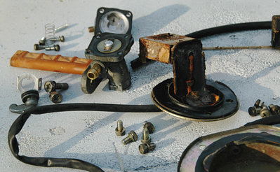 Anbauteile Tank 01.jpg (119.6 KiB) 34023 mal betrachtet Alle Teile sind noch da ...
