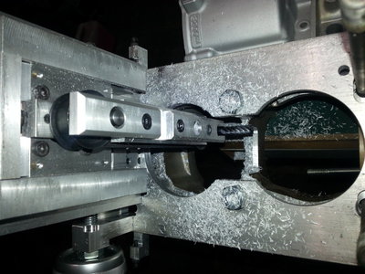 20160319_190415.jpg (164 KiB) 10896 mal betrachtet Fräsen des Gehäuseoberteils